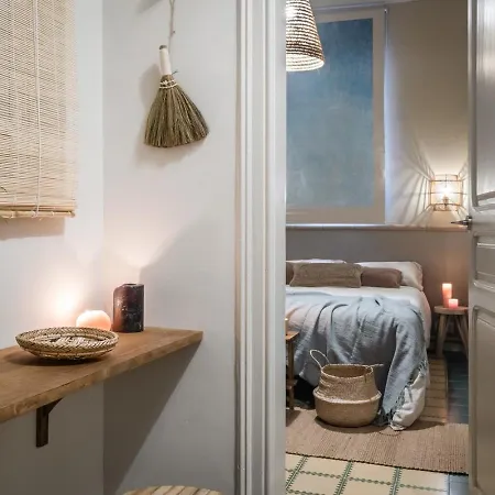 Apartment Tomini - 2 Bedrooms In Eixample Esquerra Barcelona