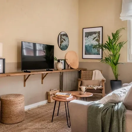 Tomini - 2 Bedrooms In Eixample Esquerra