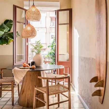 Apartment Tomini - 2 Bedrooms In Eixample Esquerra Barcelona