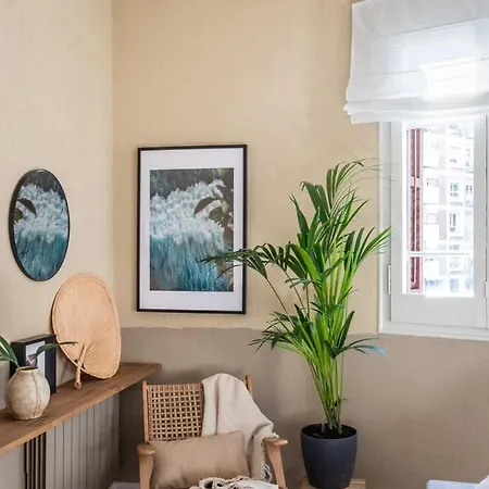 Tomini - 2 Bedrooms In Eixample Esquerra * Barcelona