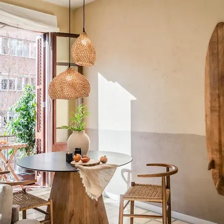 Tomini - 2 Bedrooms In Eixample Esquerra