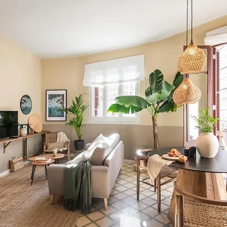 Tomini - 2 Bedrooms In Eixample Esquerra Apartment Barcelona